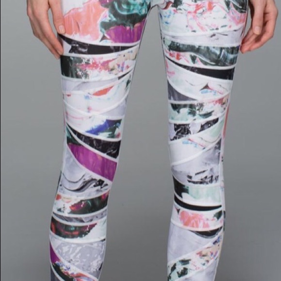 Lululemon ‘High Times’ Leggings - Picture 4 of 7